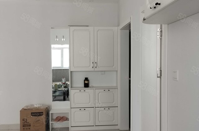 南湖新城的豪华精装 带电梯 南北通透 中间楼层送家具送地下室