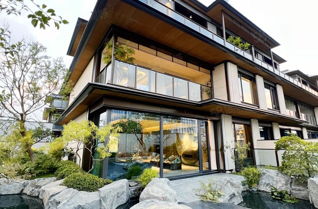 天鹅湖北苑4室2厅200㎡310万二手房图片