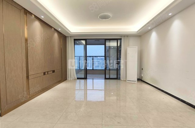 彰泰红4室2厅122㎡158万二手房图片