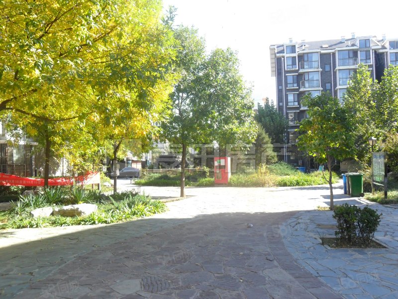 潤千秋佳苑6室3廳3衛(wèi)223㎡南北1650萬