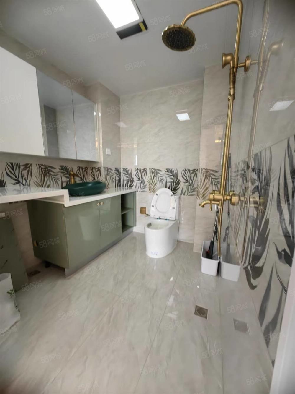 青湖铭城2室2厅1卫83.39㎡南北33.8万