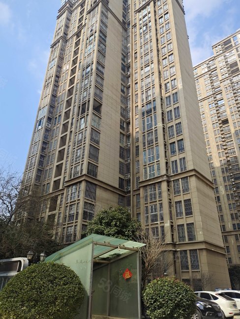 时代广场3室2厅1卫111㎡南40万