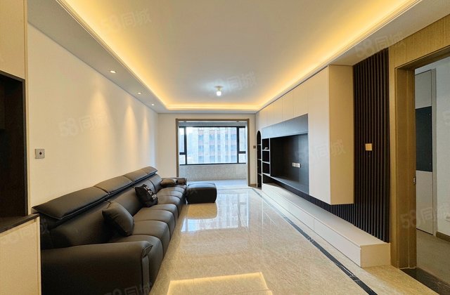 富力壹品3室2厅120.23㎡135万二手房图片