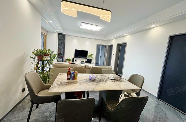 和成峰景道5号3室2厅100.17㎡122.8万二手房图片