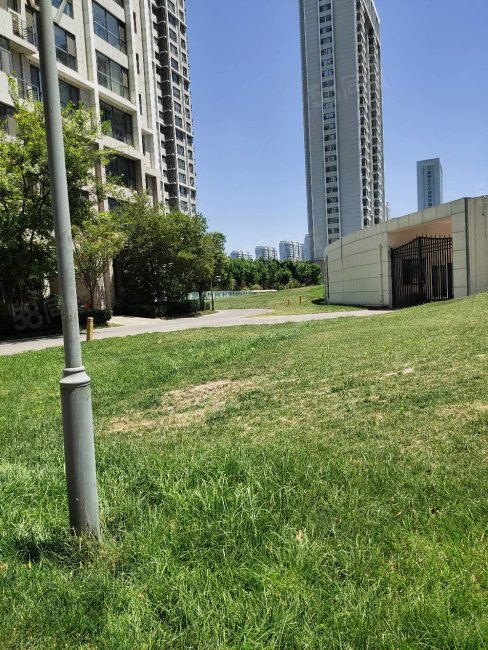 齐悦国际花园(二期)2室2厅1卫99.91㎡南129万