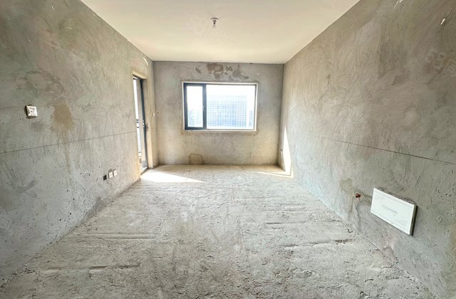 恒大云报华府4室2厅144㎡99.8万二手房图片