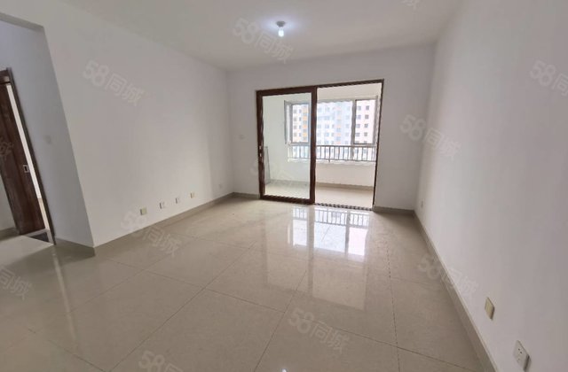 湖边嘎嘎新房子四十多万带车位储藏室电梯地暖畅博怡情湾观澜一品