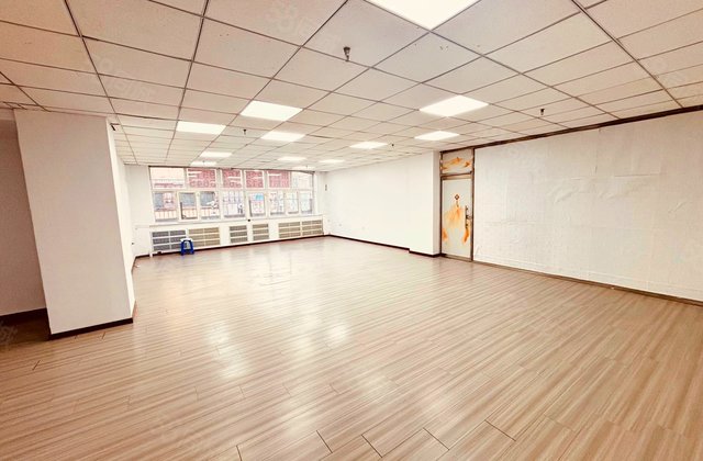 田地大厦3室1厅244.29㎡198万二手房图片