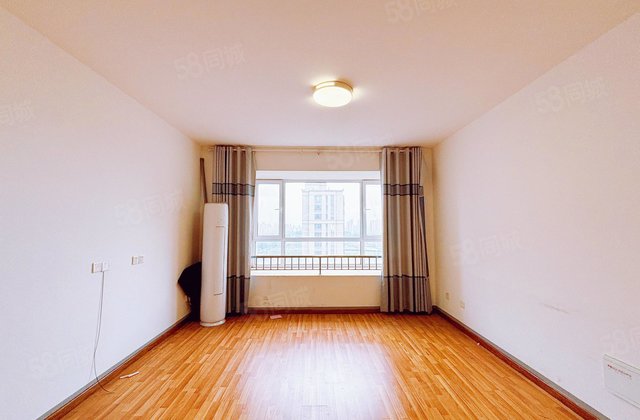 新一中 民生8号院 东边户 三室两卫 送车储