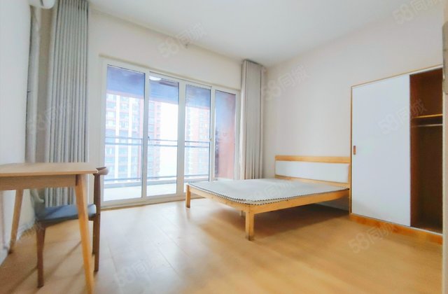 九龙仓时代上城4室2厅131.24㎡179万二手房图片