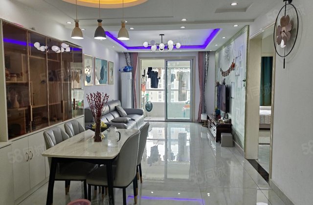 阿卡精装婚房 免大税 送车位 三室两厅 花园路