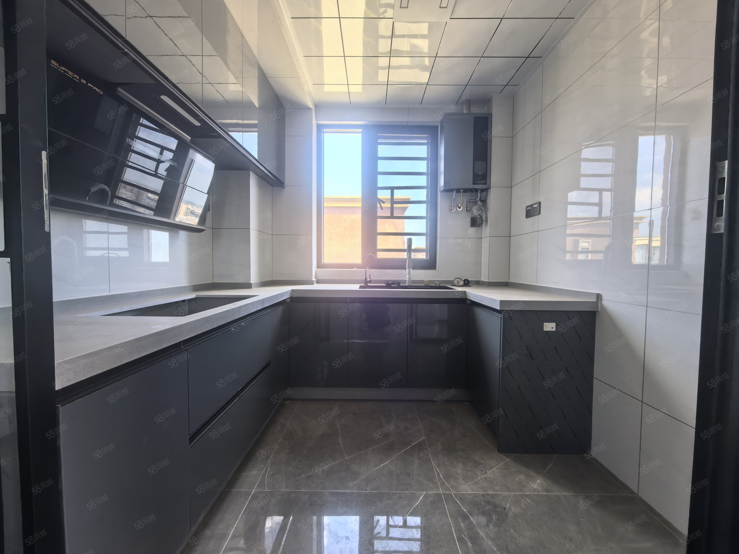 华隆公馆4室2厅2卫110㎡南北59万