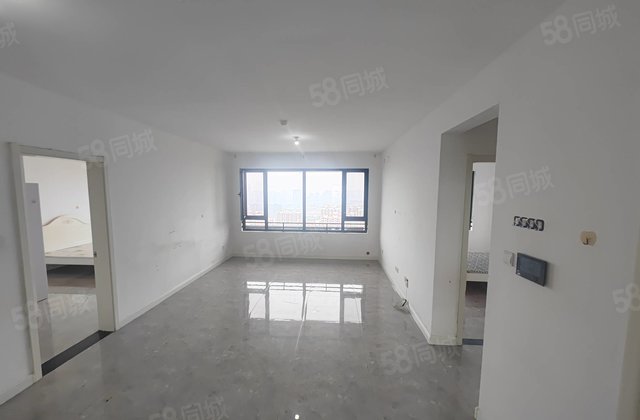 开发区百合新城 高层 三室 独梯独户 观景房全天采光 有钥匙