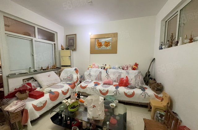 急售 万达旁   楼层 三室 带车库 电大 桐凤家园停车方便