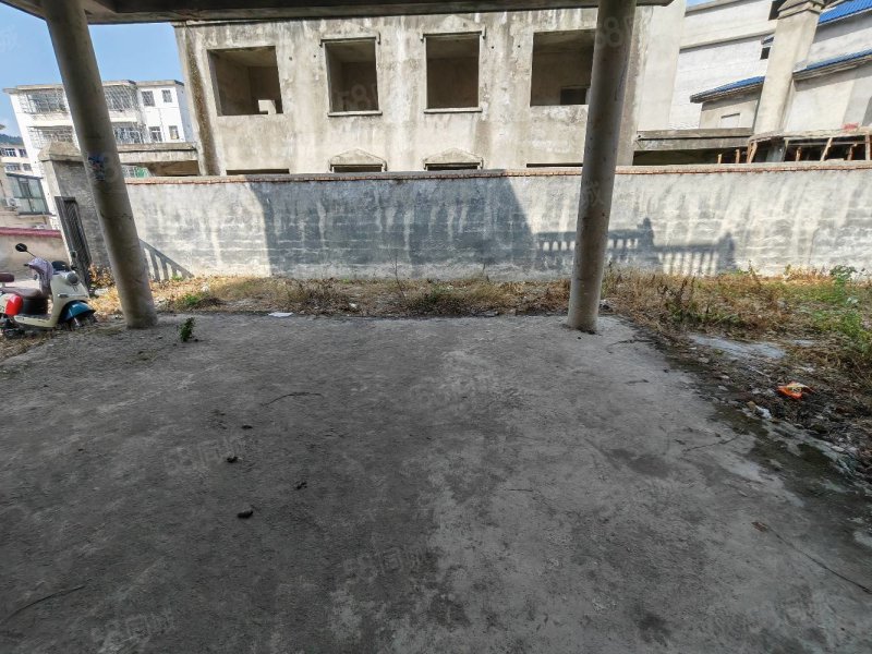 湖田壹号7室3厅3卫371㎡南北169万