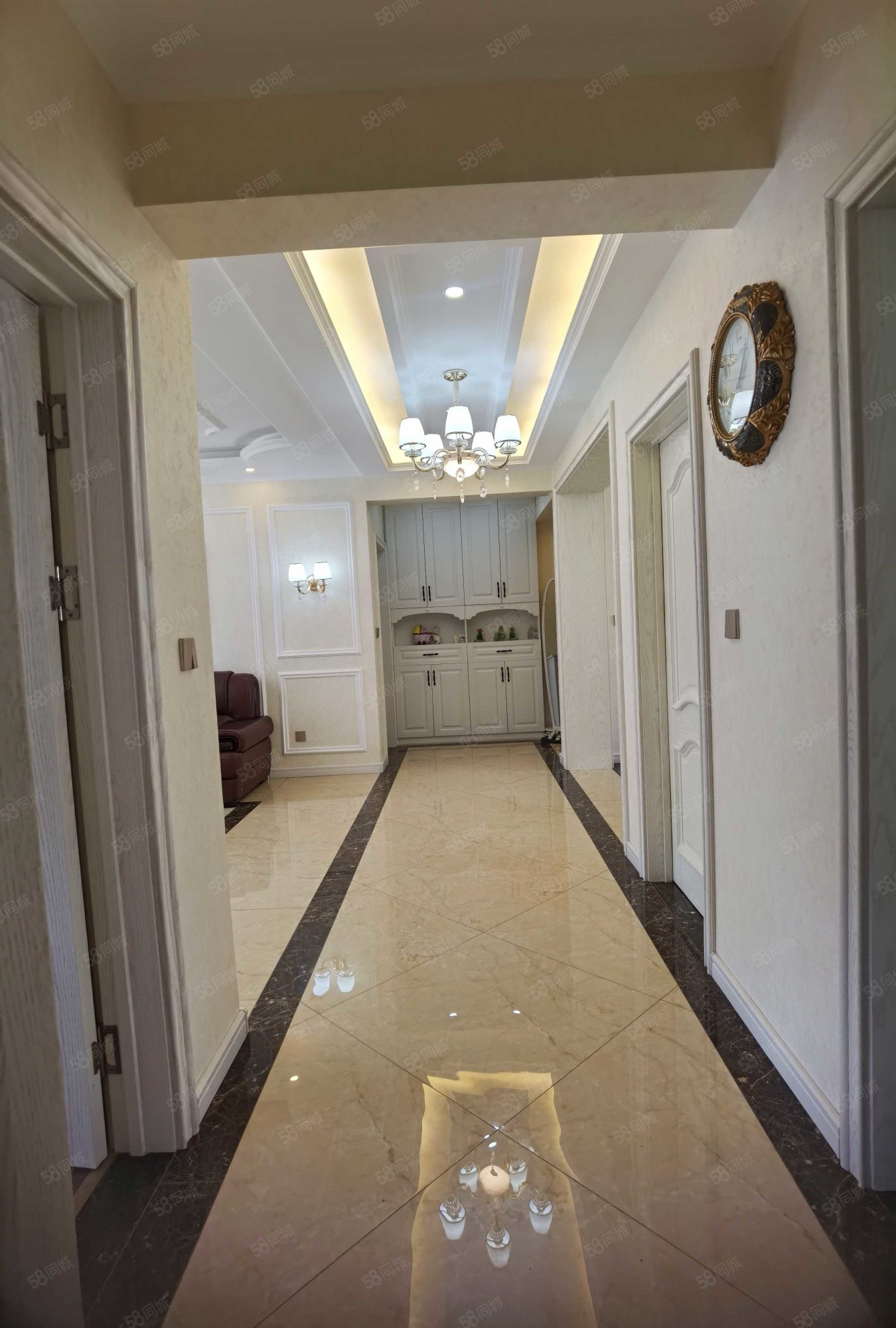 山语城3室2厅2卫140㎡南115万