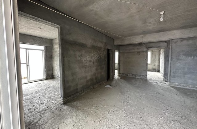 亿豪名城4室2厅162.32㎡78万二手房图片