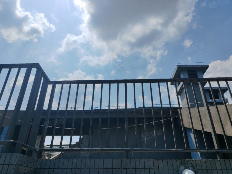 府,5房3厅3卫,实用面积300平复式三层,兴进漓江郡府丹桂府-桂林58同城