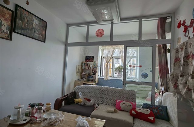 南湖新城 政府税已交 两室已隔三室 带车位和储 东边户