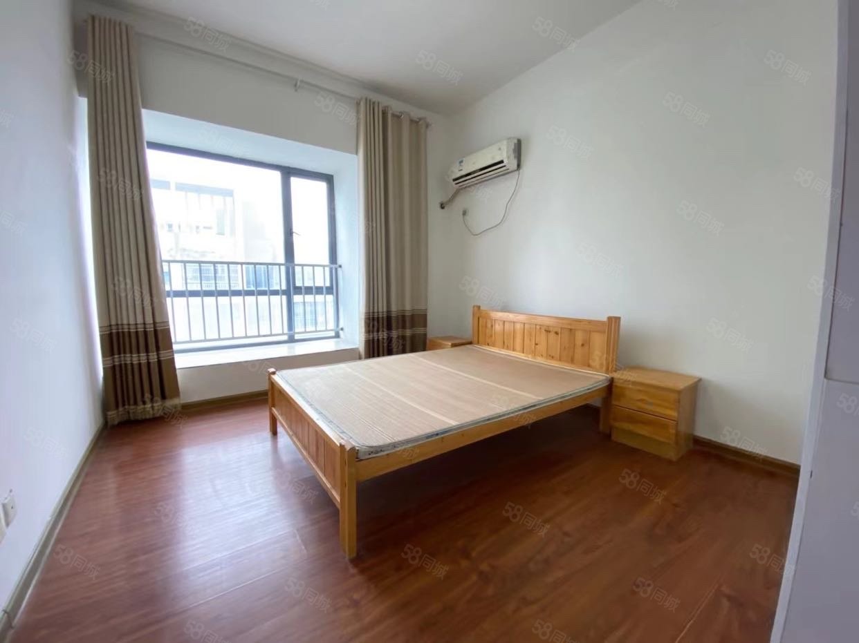 巨人印象小区3室2厅2卫109.84㎡南45万