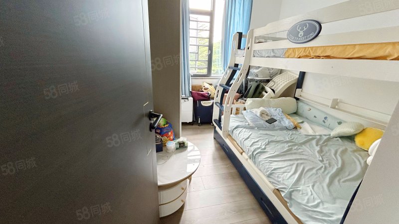 广州海运集团明月住宅小区3室2厅1卫96㎡南718万