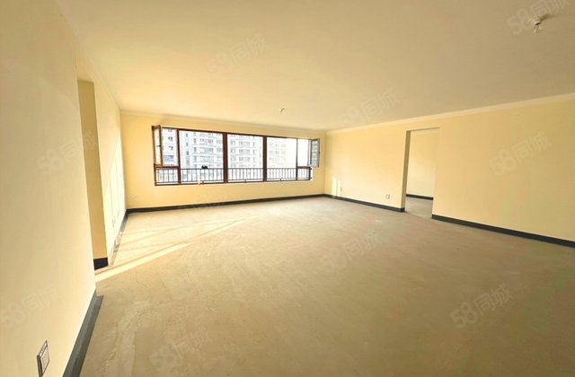 龙湖景粼玖序4室2厅166.89㎡138万二手房图片