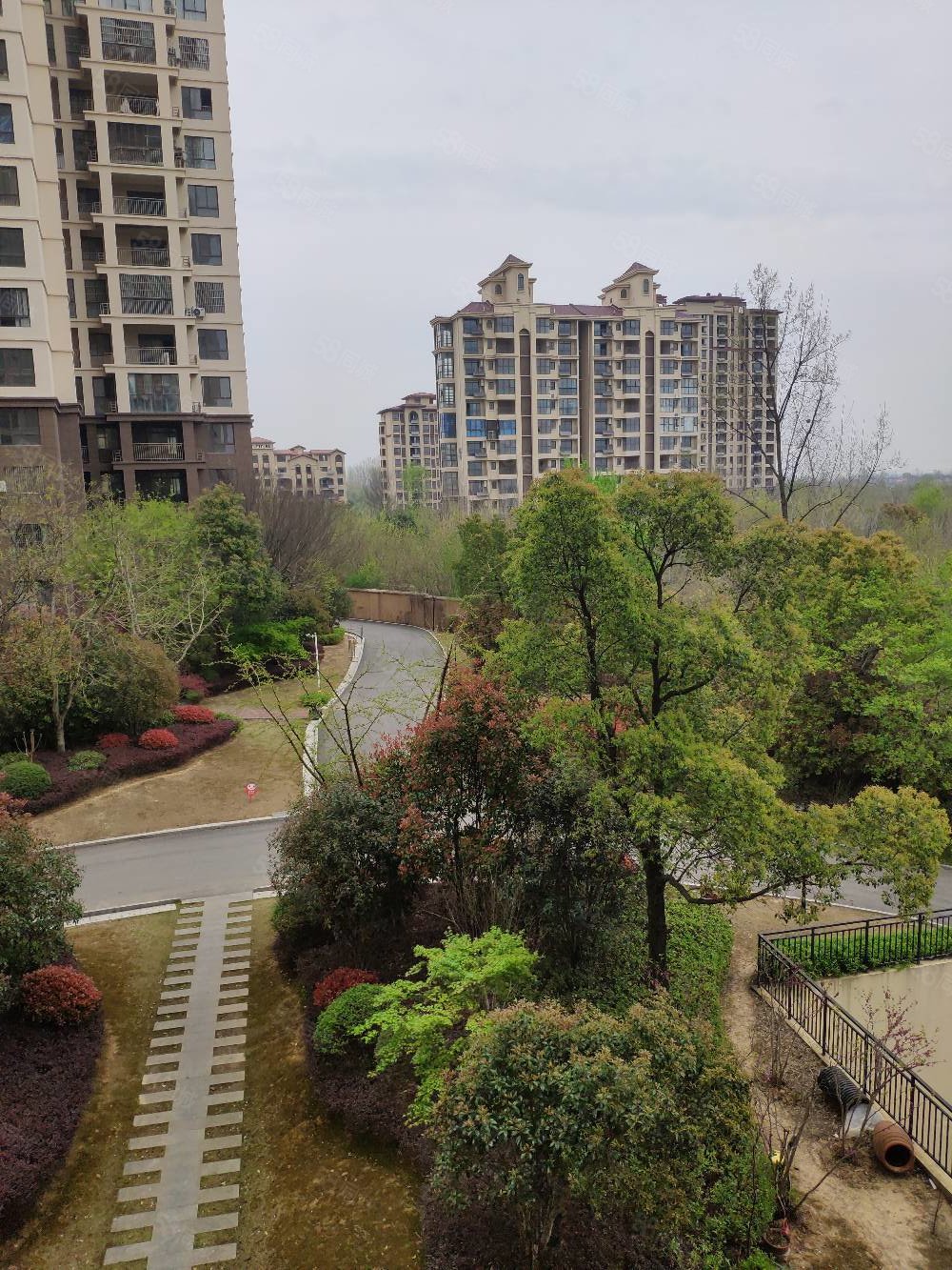 南山公馆3室2厅2卫115㎡南45万