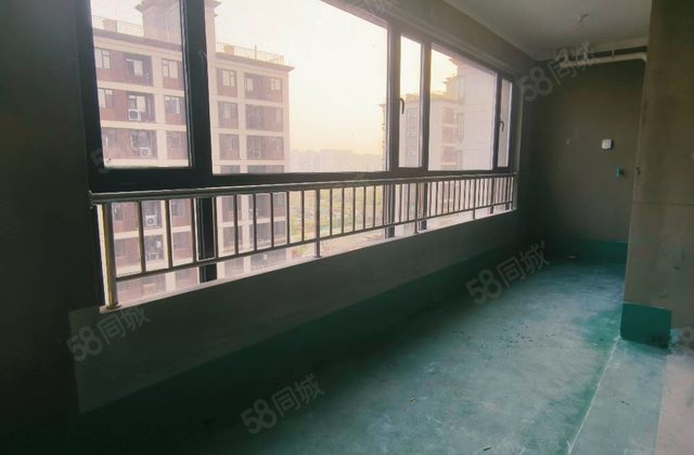 海博龙樾府4室2厅143㎡108万二手房图片