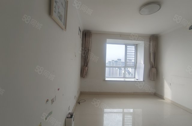金柱大学城A区3室两厅两卫，西边户，送车位储藏室，随时看房