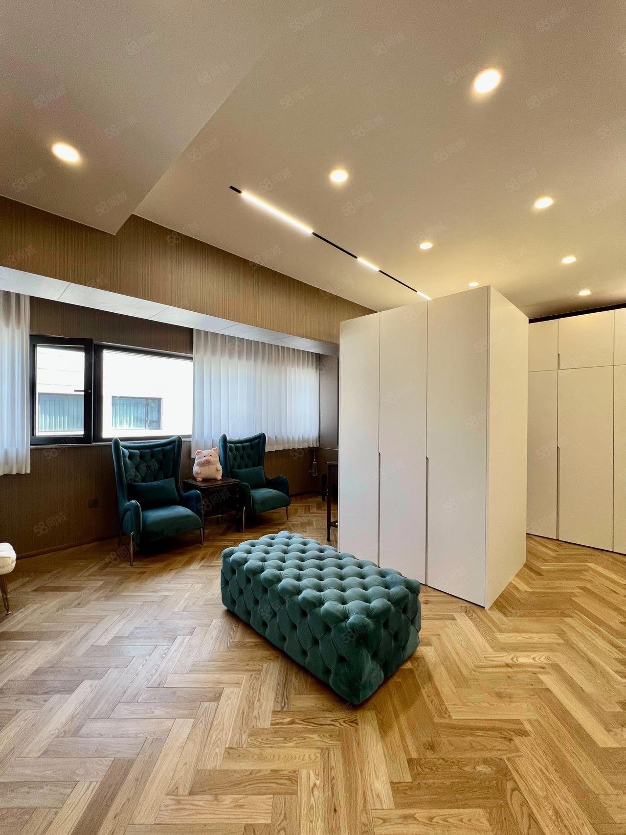 澳景園5室3廳5衛(wèi)486㎡南北2800萬