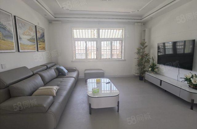 威尼斯花园(二期) 正规商品房 刚需小三居 装修好 交通便利