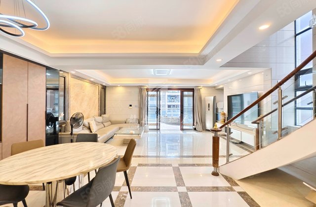 逸林苑3室2厅228.73㎡199万二手房图片