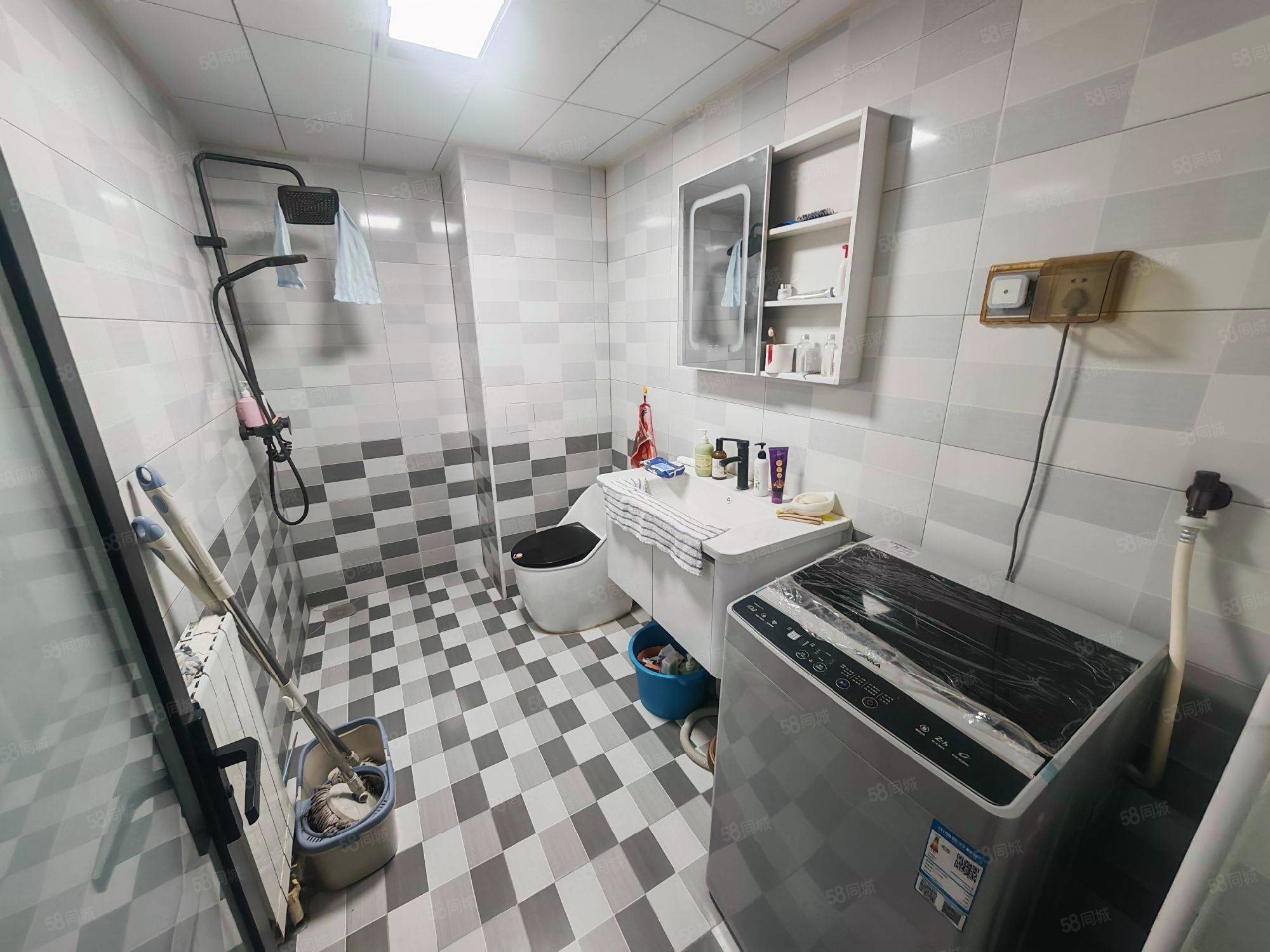 麗景嘉苑2號院1室1廳1衛(wèi)55㎡南150萬