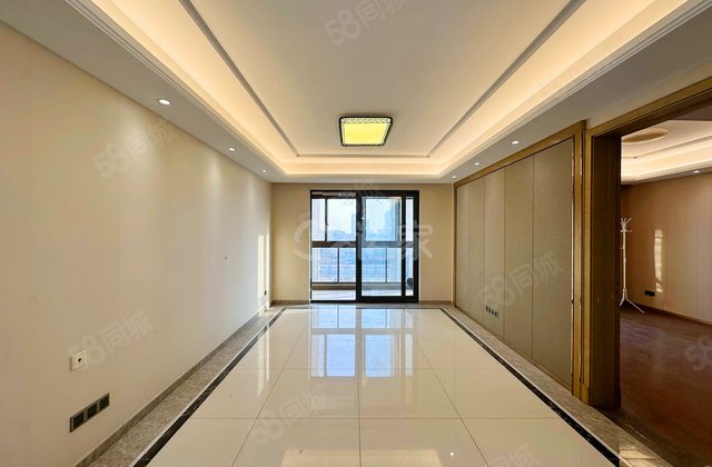 富力十号(B区)3室2厅121.76㎡192万二手房图片
