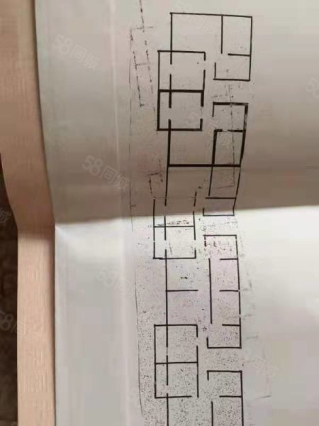 花园大厦小区3室2厅2卫139㎡南北145万