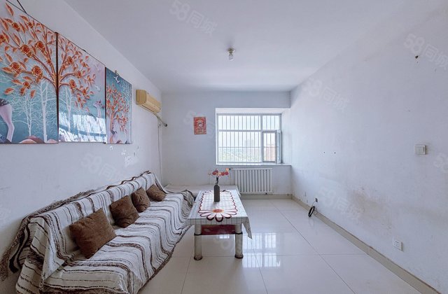 ，电梯房，月亮湾，三里铺，单价低，中间楼层，香江