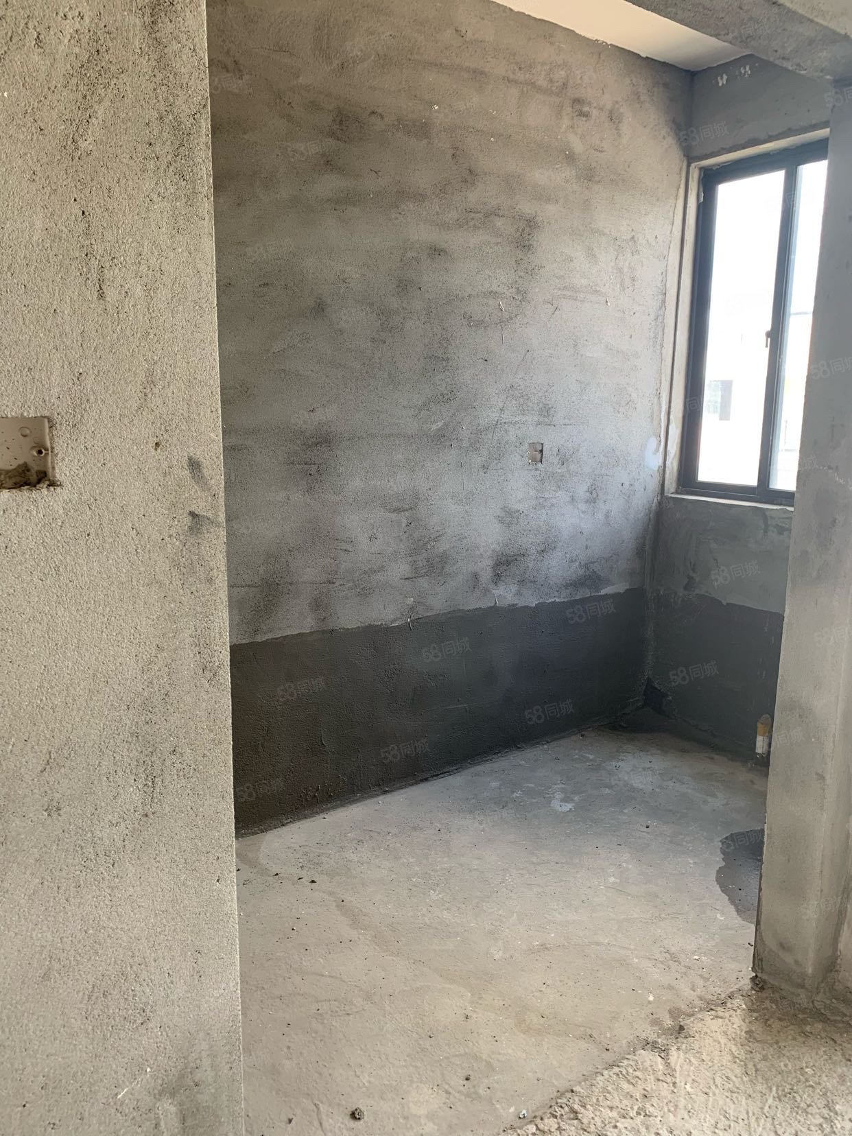 和贵花园2室2厅1卫85.88㎡南37万