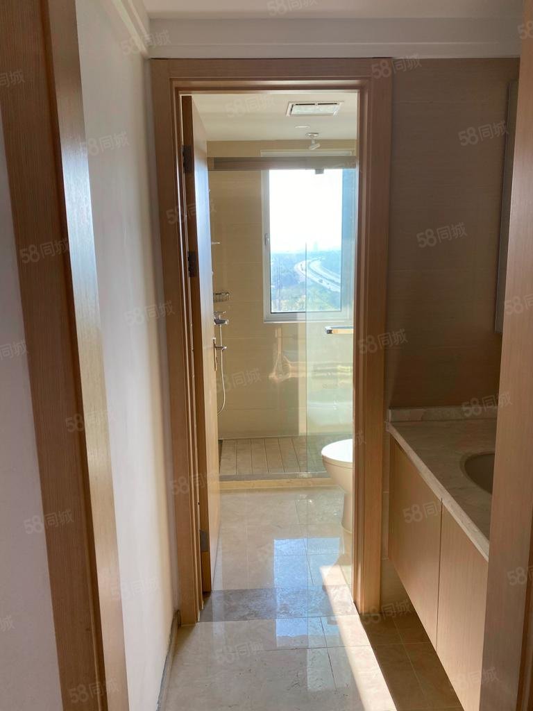 大悦雅园3室2厅2卫114.04㎡西南275万