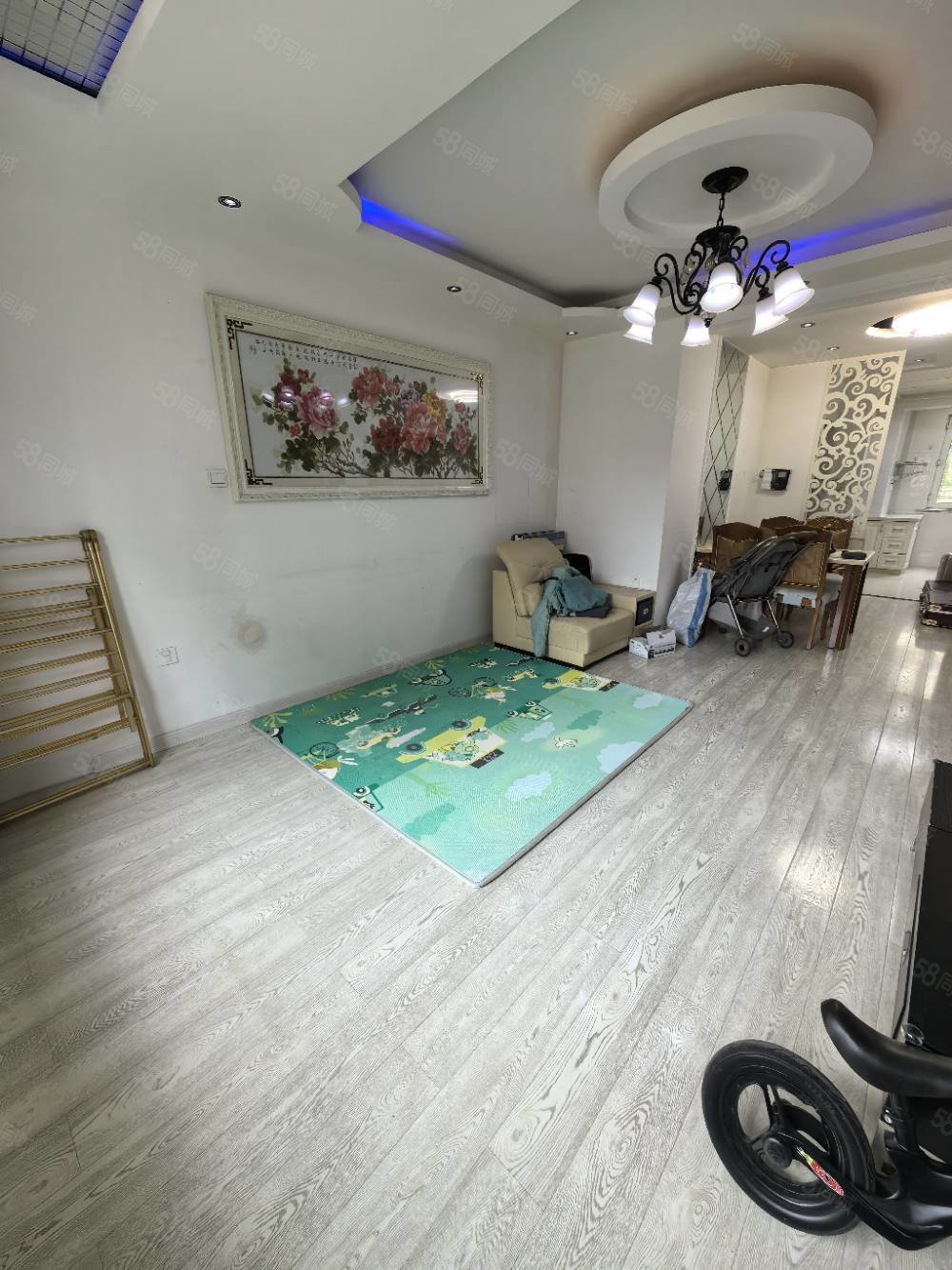 世茂南外滩(二期)2室1厅1卫88㎡南北56万