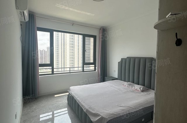 绿城百合新城精装修三室双卫三叶草户型南北通透带车位储藏室