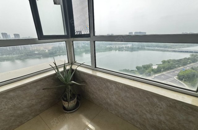 新出观景房昌润莲城四室双卫 南北通透 三面观景，带车位储藏室