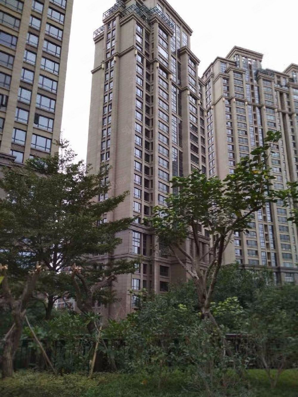 融侨外滩c区4室2厅3卫204.43㎡南北1480万