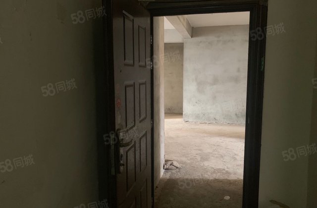 雅居阳光城3室2厅135㎡38万二手房图片