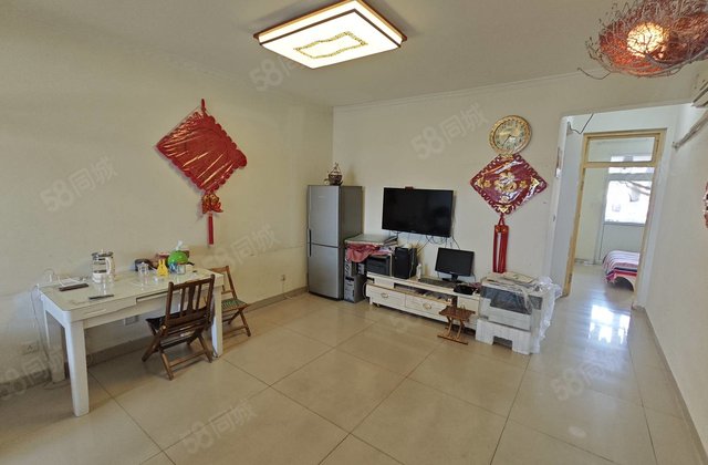 紧邻七中 电梯房 三居室 免大税 馨苑小区 带储藏室随便停车