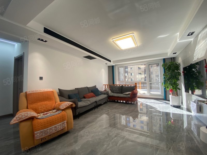 银通中央公园3室1厅1卫127.1㎡南北100万