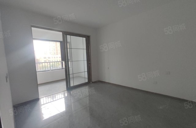 急售!紧邻二干渠!新房未住!110平!送储!随时看房!