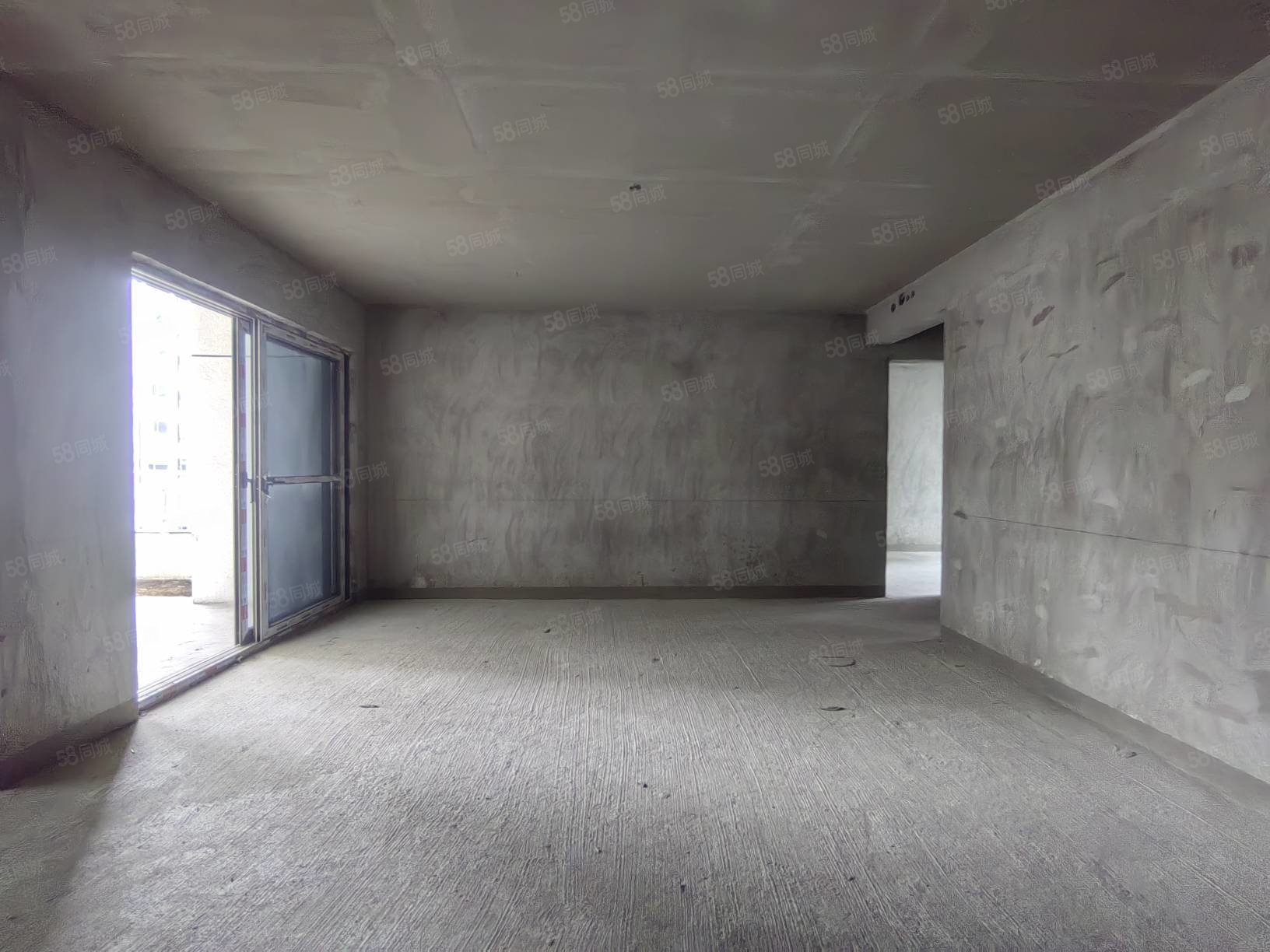 国瑞麓林府4室2厅3卫142㎡南北125万