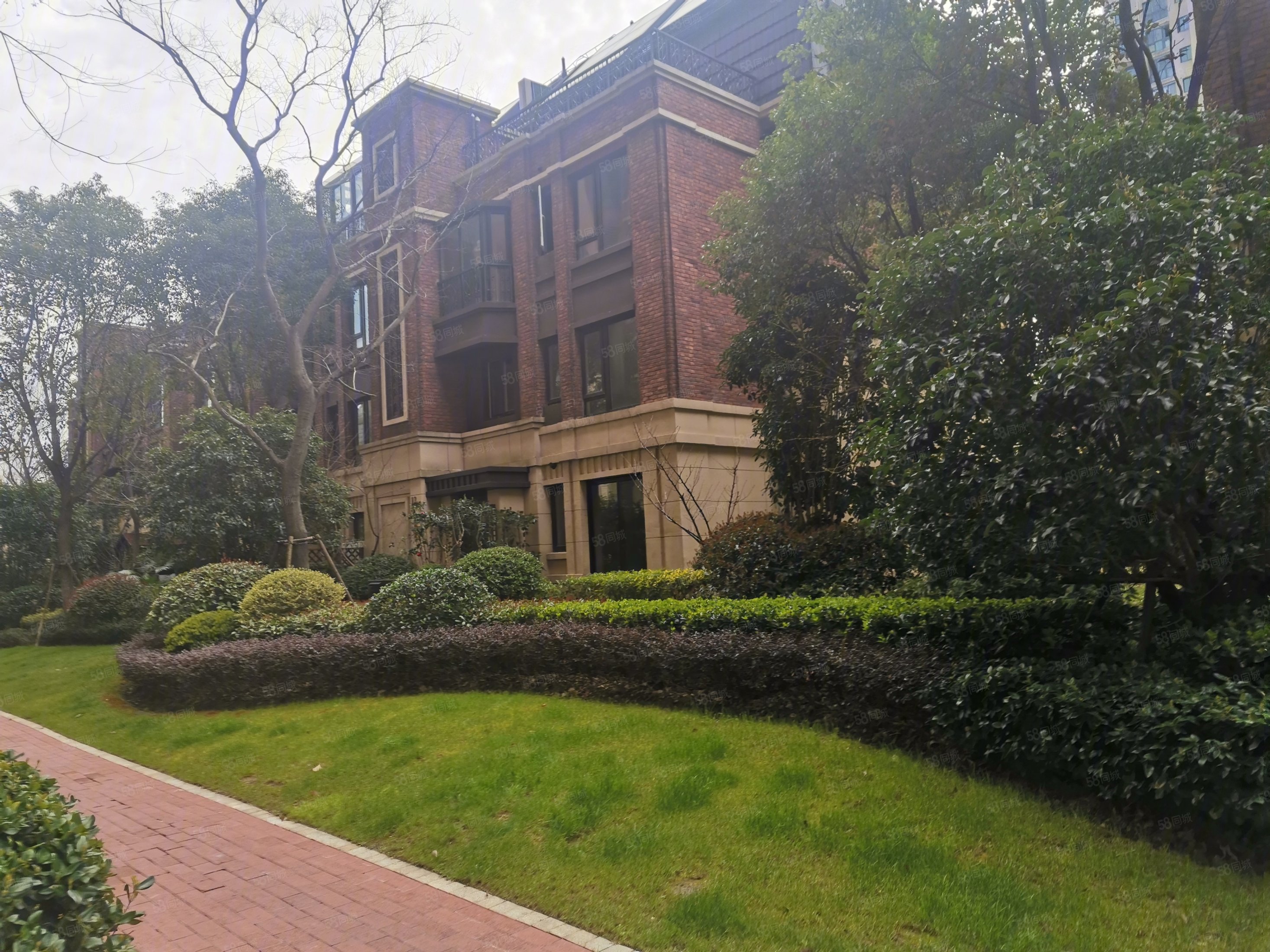 【10图】靠近上海之鱼 奉贤新城 东原郦湾 下叠毛坯 诚意出售 随时看