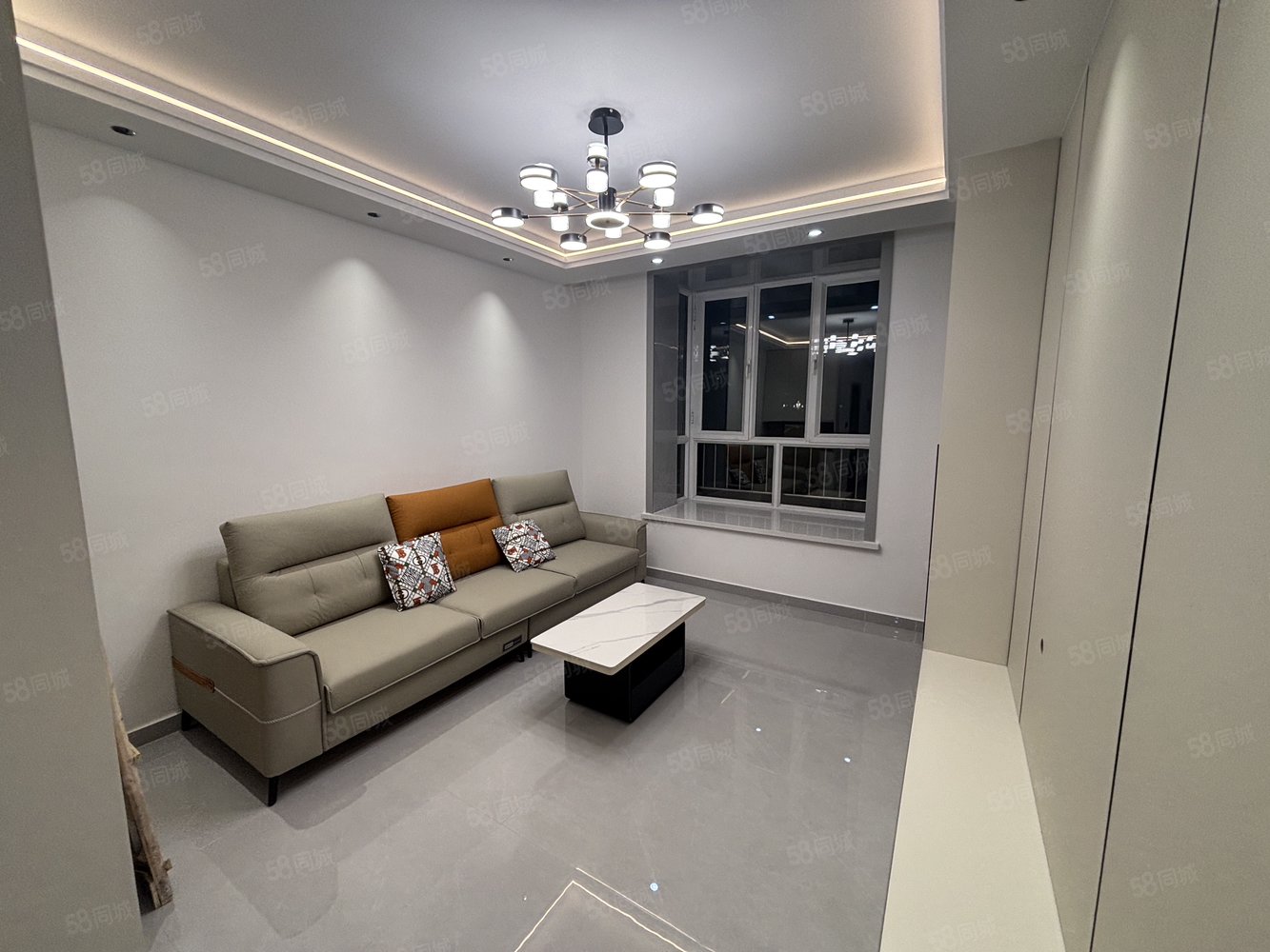 东方新天地2室2厅1卫63㎡南北26.5万