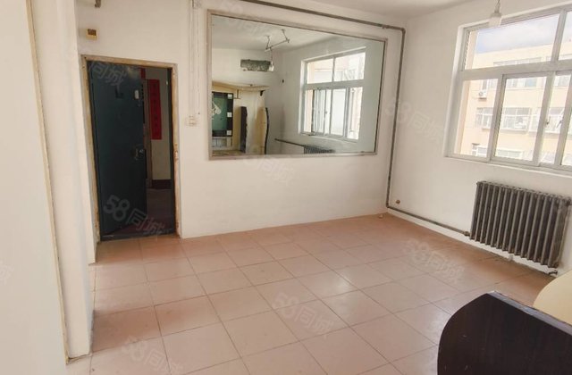 文轩八中，实验，边户 区委家属院，龙山三室朝阳，卫生间带窗户